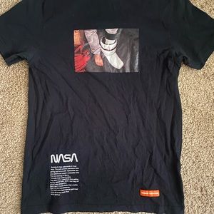 Heron Preston NASA Foot Tshirt